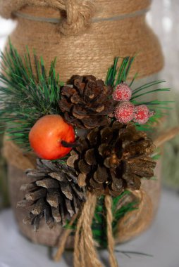 Koni (lat. Strobilus) değiştirilmiş bir çekim.