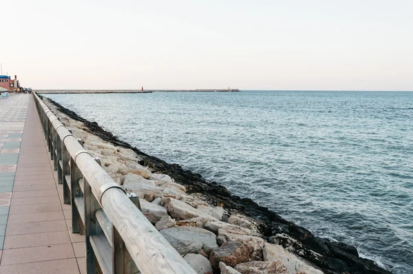 Paisaje marino desde el paseo marítimo — Foto de Stock