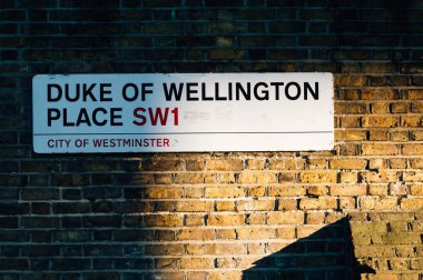 Dük Wellington yer sokak tabelası