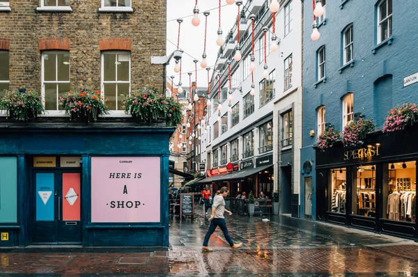 Rue commerciale à Londres — Photo