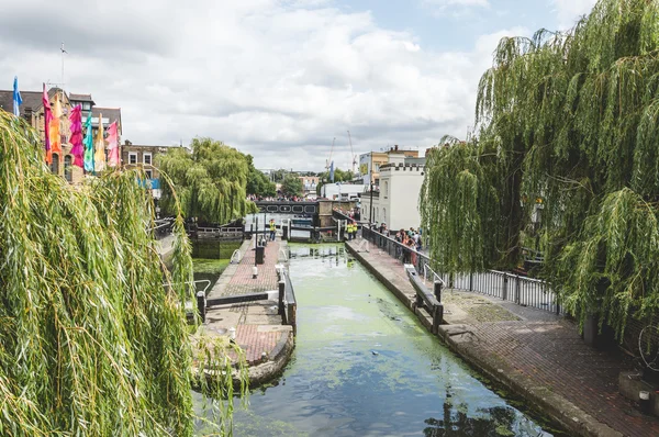 Regent kanalı bir bulutlu gün