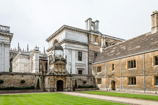 Binnenplaats van het College in Cambridge — Stockfoto