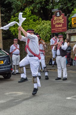Tradictional halk dansçılar