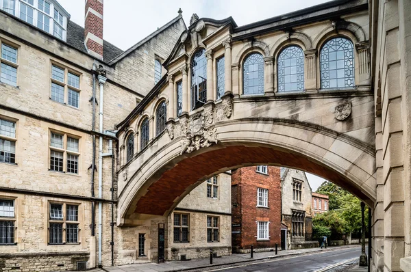 Straat in Oxford met bicicles — Stockfoto