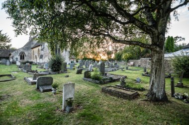 gün batımında Kilisesi