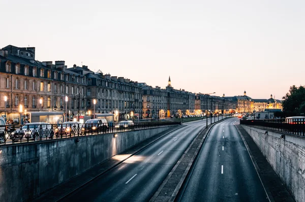 Turisté ve francouzské ulici — Stock fotografie