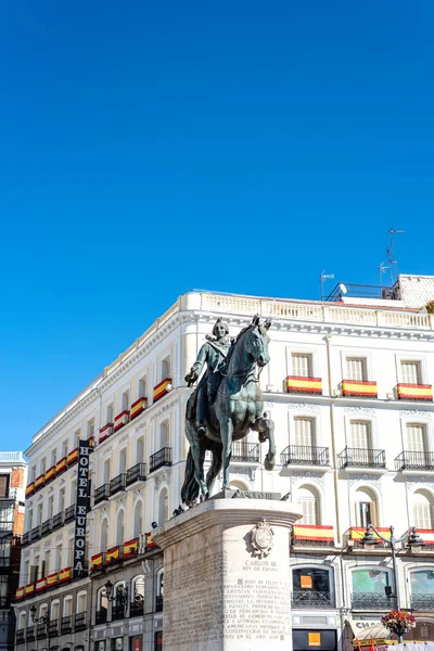 Platz Puerta del Sol im Zentrum von Madrid — Stockfoto