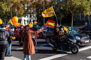 Yeni İspanyol Eğitim Yasası 'na karşı düzenlenen gösteriler sırasında Pasifik' teki protestocular