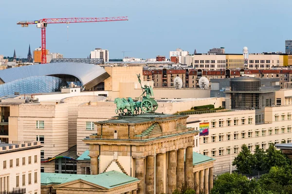 Cityscape of Berlin at sunset from the roof of the new Reichstag building — Stock Photo, Image