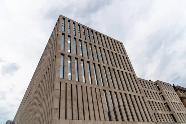 Moderna arkitekturbiblioteket i Humboldt University of Berlin — Stockfoto