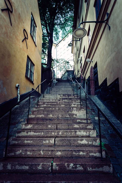 Malerische Schritte mit bunten Häusern in Sodermalm in Stockholm — Stockfoto