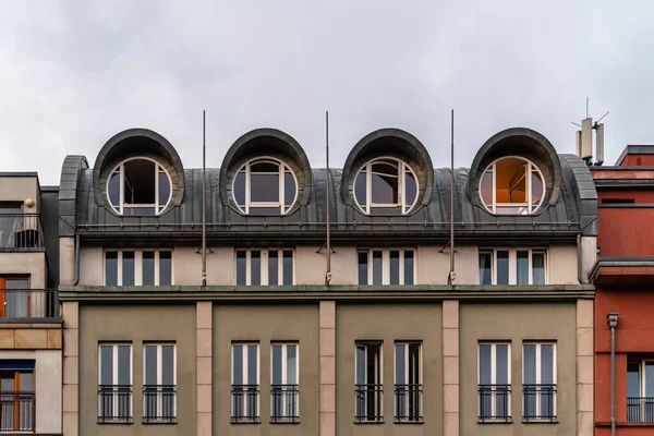 Edificios residenciales en Berlín. Control de alquiler y concepto de bienes raíces —  Fotos de Stock