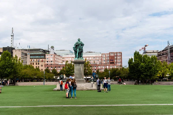 Kungstradgarden park publiczny w zabytkowych ogrodach królewskich w Sztokholmie — Zdjęcie stockowe