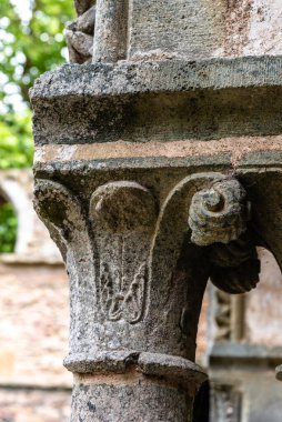 Britanya 'daki ortaçağ manastırının Romanca başkenti