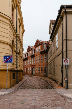 Schwerin, Almanya 'nın tarihi merkezinde bir sokak.