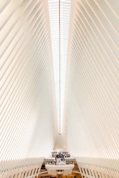 Vista interior do World Trade Center Transportation Hub em Nova York — Fotografia de Stock