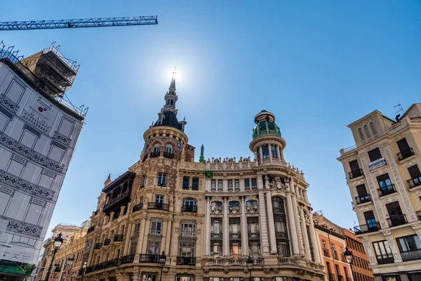 Vista en ángulo bajo Plaza Canalejas en el centro de Madrid —  Fotos de Stock