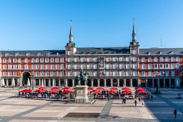 Mercado de Coleccionistas de Monedas y Sellos en la Plaza Mayor de Madrid — Foto de Stock