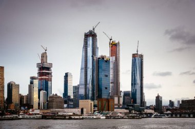 New York Hudson Metrosu 'nda inşaat halindeki gökdelenler