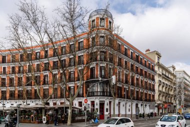 Madrid, Salamanca Bölgesindeki Serrano Caddesi.