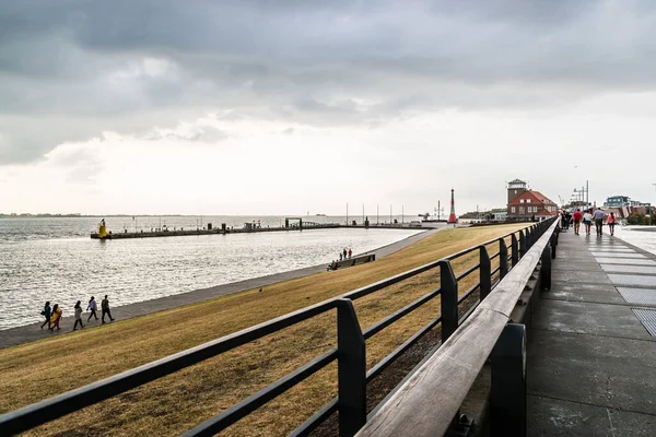 Paseo marítimo en el puerto de Bremerhaven, Alemania —  Fotos de Stock