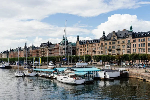 Sjötomt Stockholm vid Strandvagen, Sverige — Stockfoto