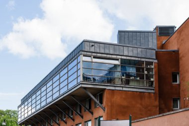 Stockholm 'ün merkezindeki Skeppsholmen adasındaki Moderna Müzesi