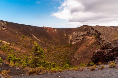 Volkanik krater. Fuencaliente, La Palma 'daki San Antonio volkanı