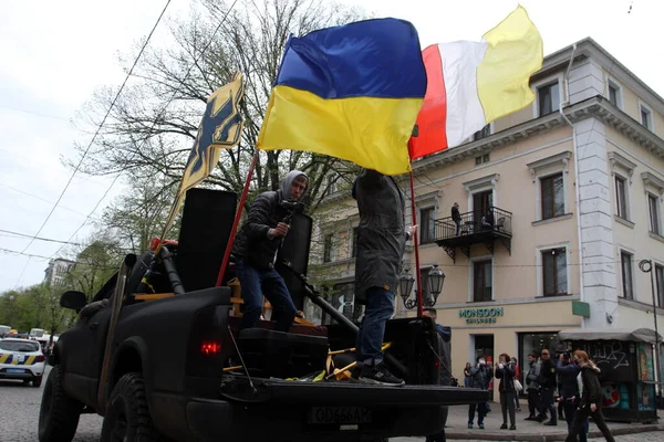 Odessa Ucraniamayo 2021La Gente Lleva Banderas Ucrania Marcha Los Defensores — Foto de Stock