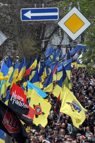 Odessa Ukraine Mai 2021Militants Vétérans Opération Antiterroriste Portent Des Drapeaux — Photo