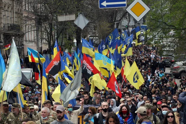 Odessa Ukraine Mai 2021Militants Vétérans Opération Antiterroriste Portent Des Drapeaux — Photo