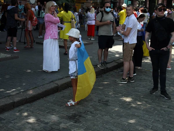 Odessa Ukraina28 Juni 2021 Flicka Med Ukrainas Flagga — Stockfoto