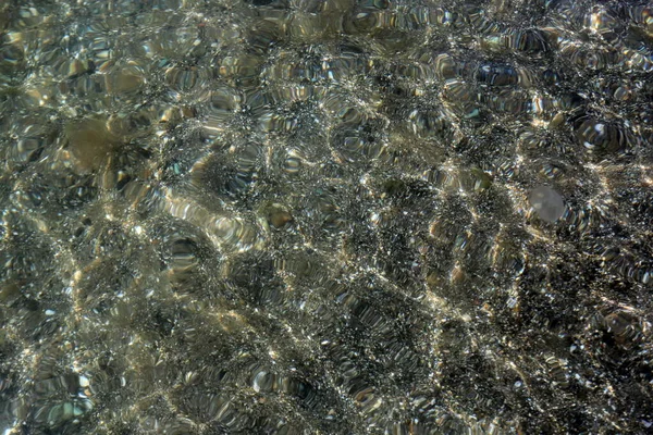 Die Reflexion Der Sonnenstrahlen Wasser Der Boden Ist Sichtbardie Oberfläche — Stockfoto