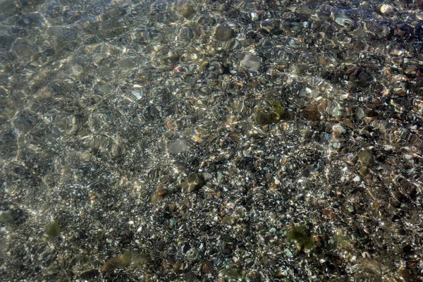 Die Reflexion Der Sonnenstrahlen Wasser Der Boden Ist Sichtbardie Oberfläche — Stockfoto