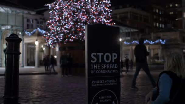 Arrêtez Propagation Coronavirus Sign Post Dans Covent Garden Nuit Avec — Video