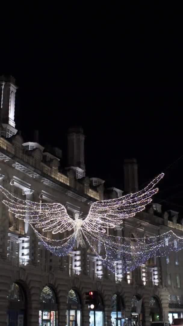 Christmas Angel Lights Display Regents Street Londres Vídeo Vertical Trancado — Vídeo de Stock