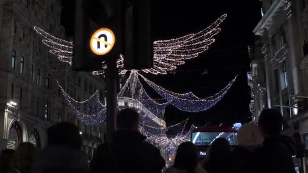 Menschen Fotografieren Die Weihnachtsbeleuchtung Der Regent Street London Abgeriegelt — Stockvideo