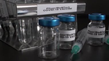 Covid 19 aşısı için Boş Pfizer Biontech Depyrogenated ve Steril Şişeler. Sağa Kaydır, Kapat