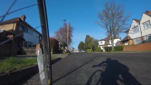 Low Angle Pov Radfahren Entlang Der Eastern Avenue Wird Von — Stockvideo