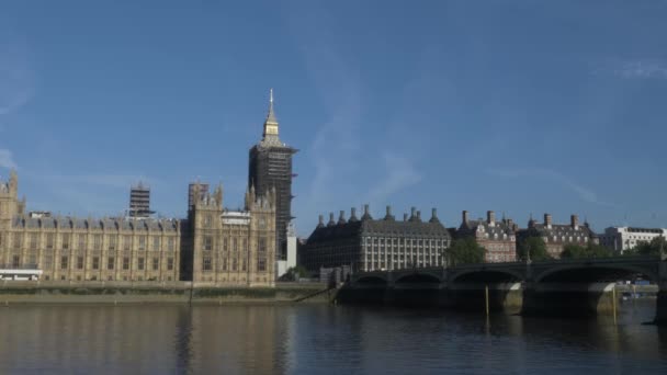 Morning View Houses Parliament Bridge River Thames Locked Establishing Shot — Stock Video