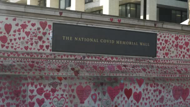 Εθνικό Τείχος Μνήμης Κόβιντ Στη Βόρεια Πτέρυγα Της Οδού Λάμπεθ — Αρχείο Βίντεο