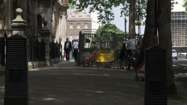 Roadworks Taking Place Millbank Street Pavement Westminster London Locked — Stock Video