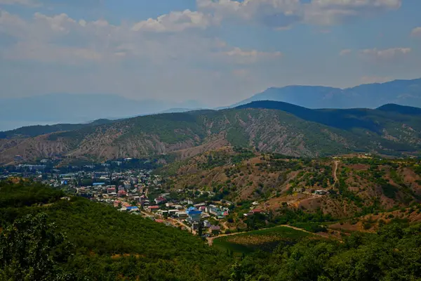 Berge Der Nähe Des Dorfes Rybachye — Stockfoto