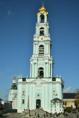 Kutsal Üçlü Sergius Lavra 'daki çan kulesi.