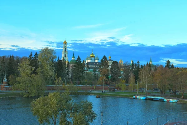 Holy Trinity Sergius Lavra Background Kelarsky Pond — Stock Photo, Image