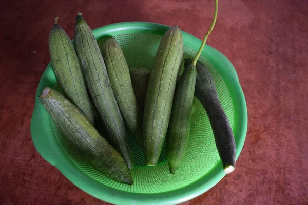 Gourds Esponja Fresca Luffa Cylindrica Mesa Para Pronto Para Cozinhar — Fotografia de Stock