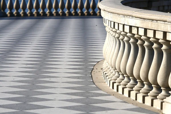 Mascagni terraço em frente ao mar, Livorno. Toscana, Itália — Fotografia de Stock