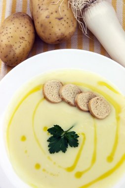 İtalyan patates çorbası