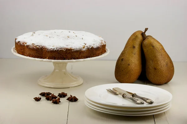 Italiaanse cake met ricotta, peren en chocolade druppels — Stockfoto