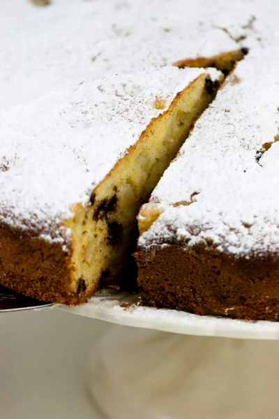 Italian cake with ricotta, pears and drops of chocolate — Stock Photo, Image
